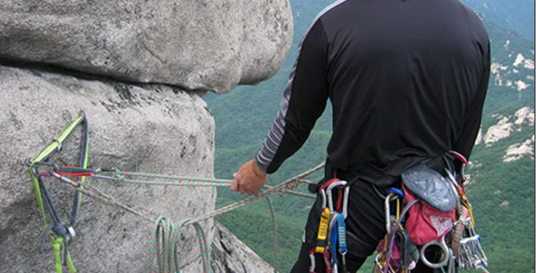 This Belayer Made Nearly Every Mistake In The Book