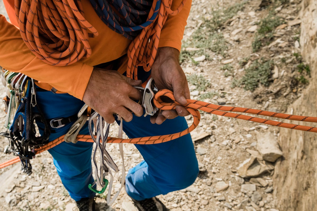 He Made A Big Rappelling Mistake And Luckily Survived - Climbing