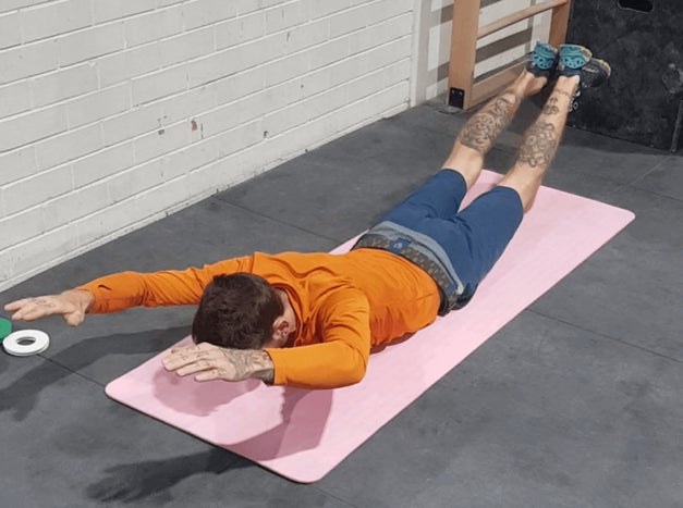 Superhero isometric holds