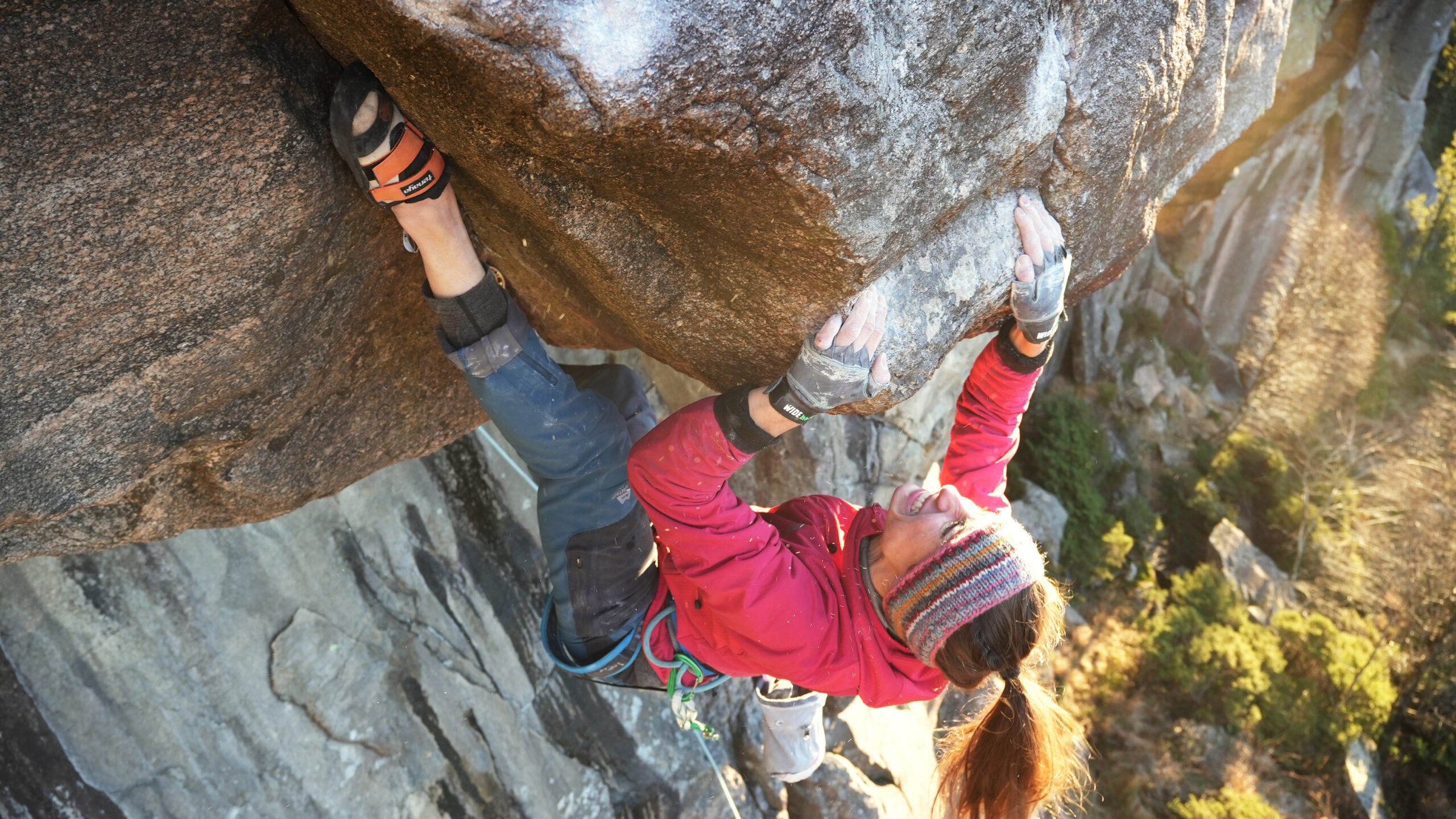 Mari Salvesen pulls the steep lip of Tazlov.