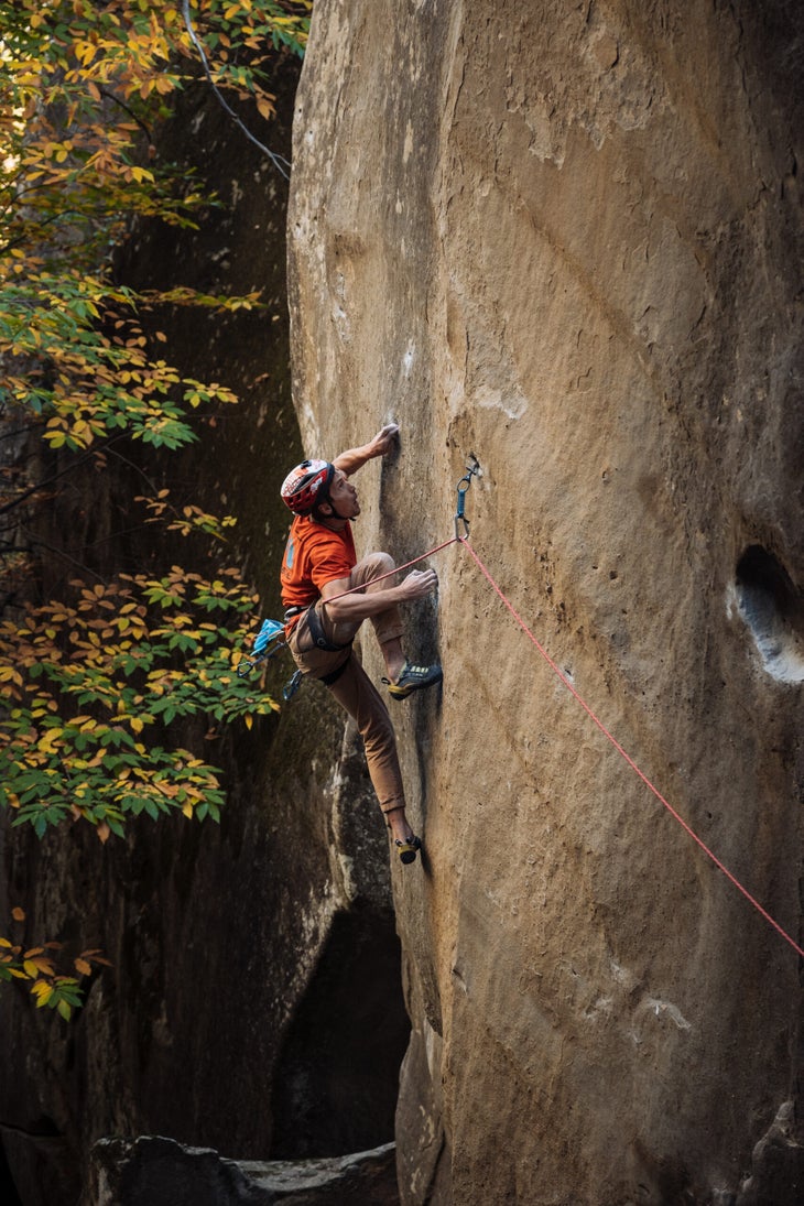 Pearson in the crux traverse of his new route Bon Voyage