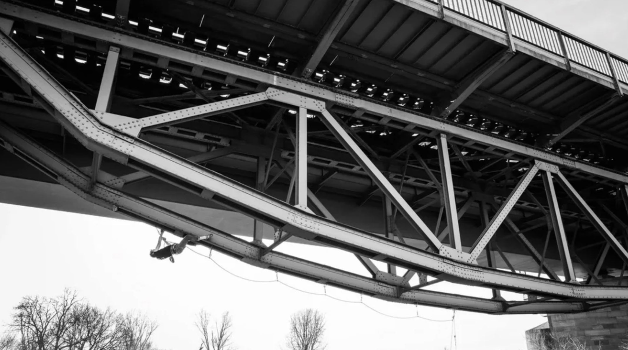The Surprising Popularity of Buildering