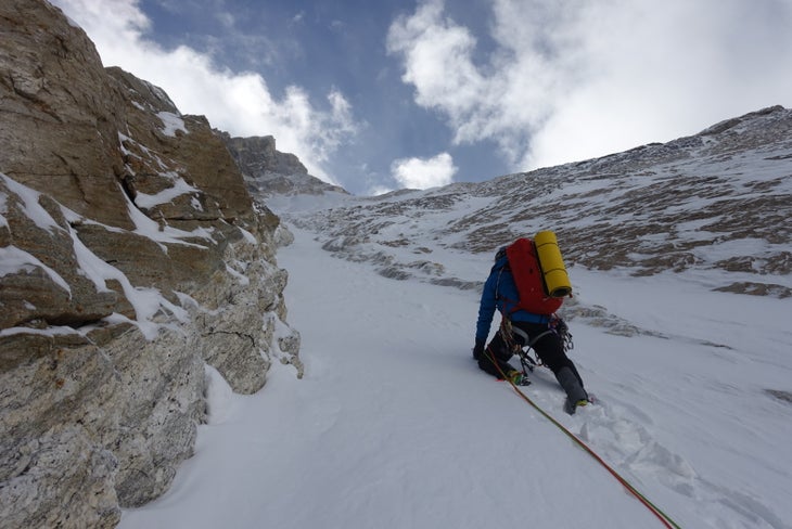 Ramsden breaks trail low on the North Face of Surma-Sarovar.