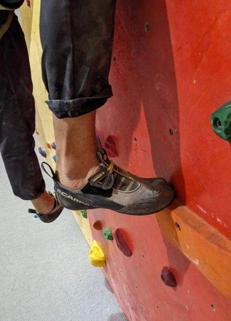 vapor v climbing shoe