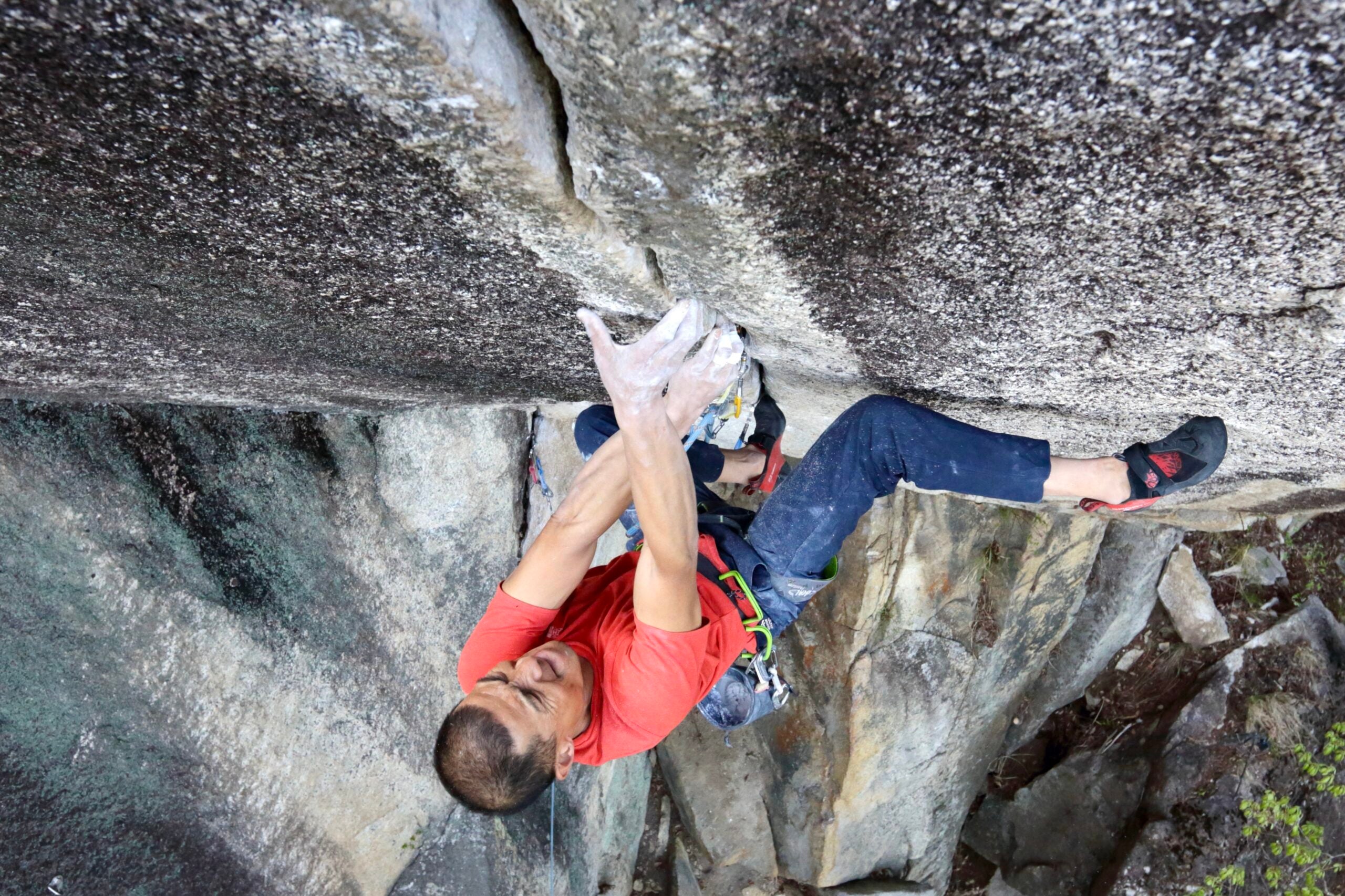 Westward Bound 天山 Yuji Hirayama Climbs 5.14 Crack Daydream in Japan - Climbing