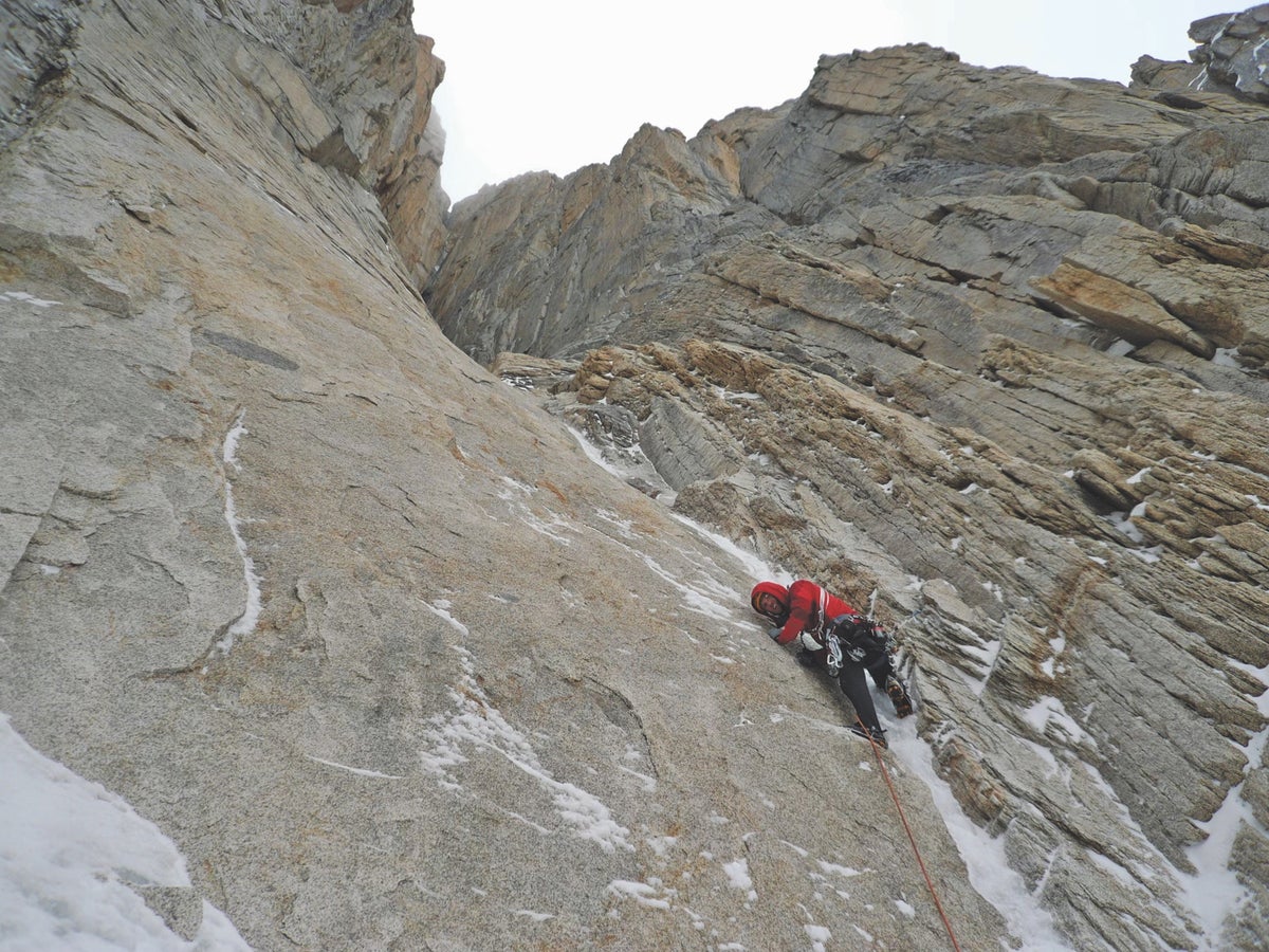 This Is Why Climbers Need to Know Advanced Rappelling Tactics