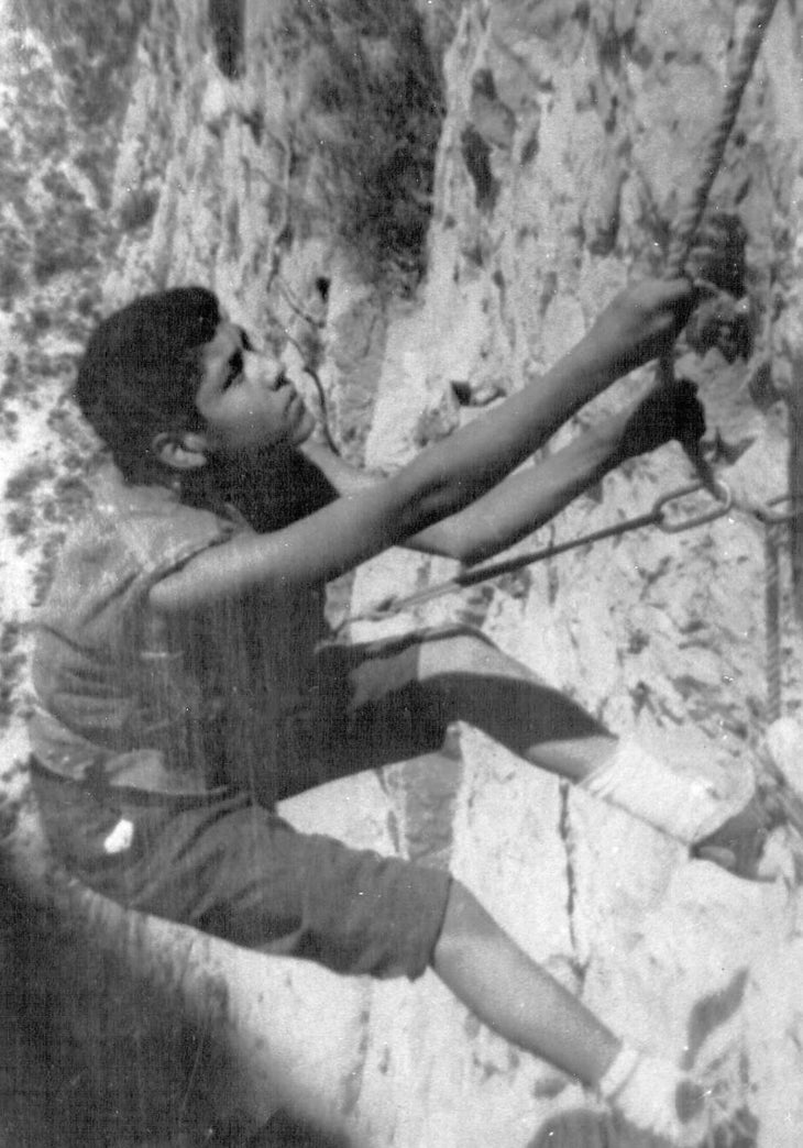 Marco Antonio Ramirez on the second pitch of la Sur de La Independencia.