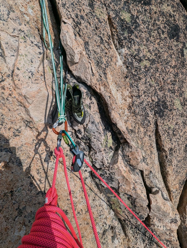 Field-testing the Edelrid Pinch belay device at a hanging anchor in Washington.