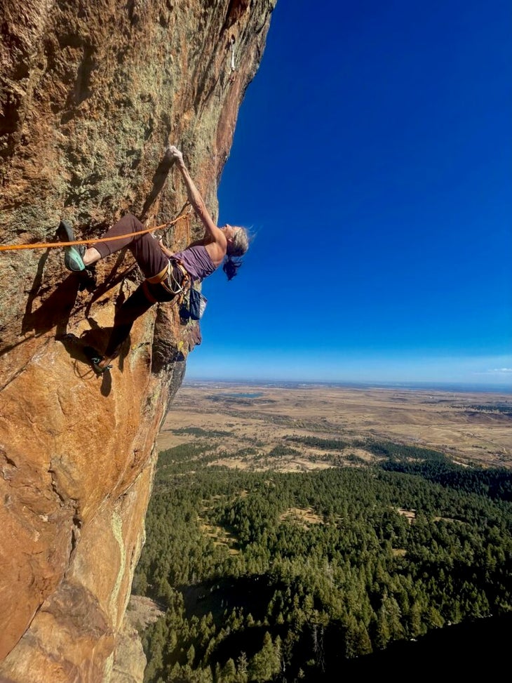 Lynn Hill climbing in Boulder 