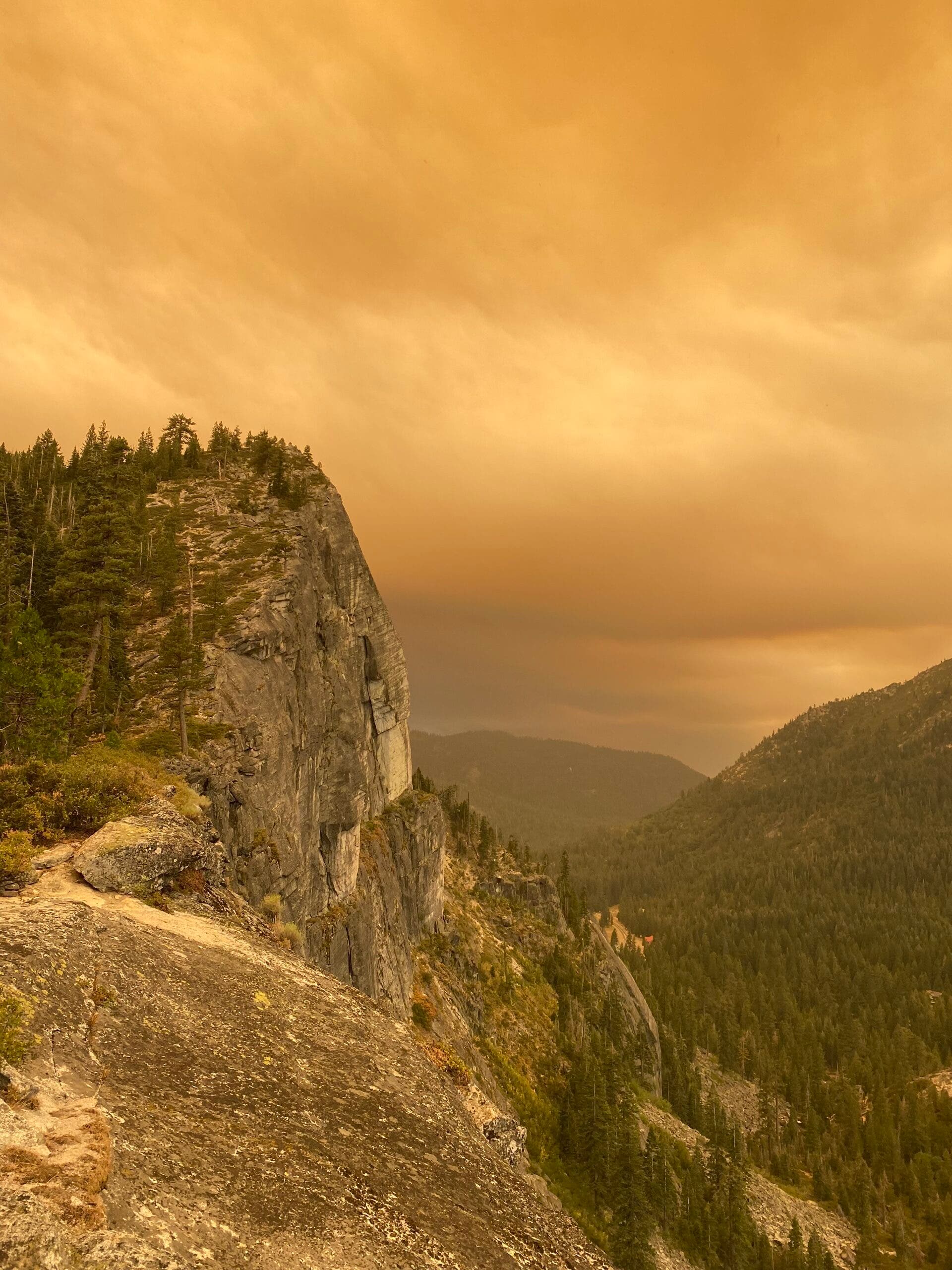 The Caldor wildfire approaches Lover's Leap climbing area.