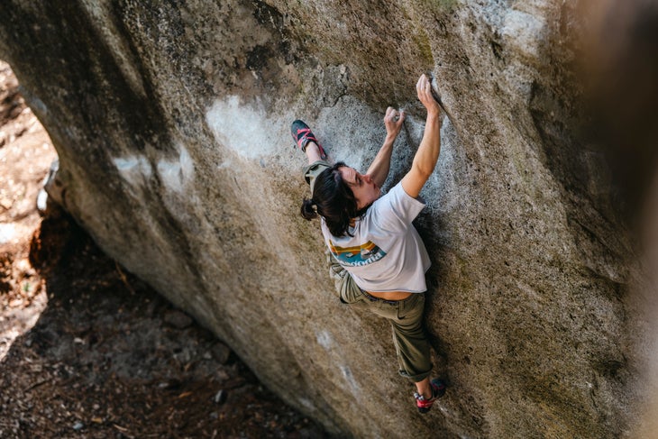 Katie Lamb climbs 'The Dark Side' in Yosemite Valley, becoming the first woman to climb V16.