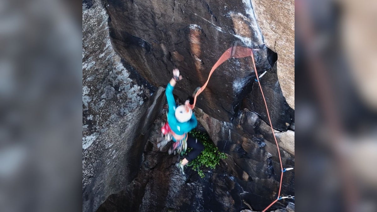 Weekend Whipper: Ripping Cams in a Swedish Finger Crack