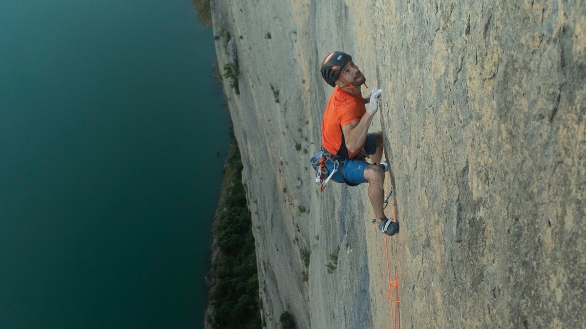 Edu Marín Sends ‘Donec Perficiam’ (5.14a/b), Proposes the Iberian Trilogy