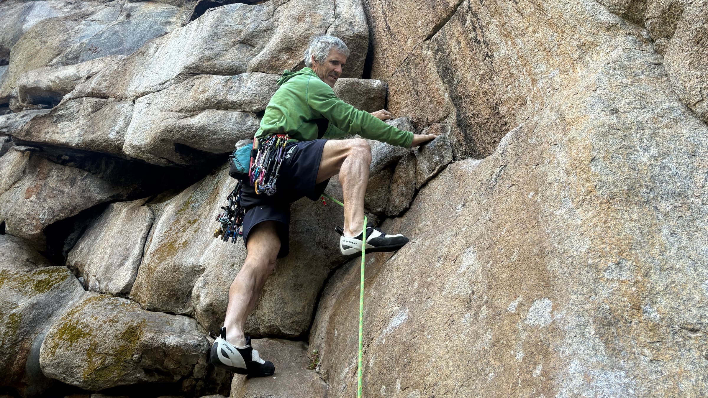 Evolv Defy climbing test