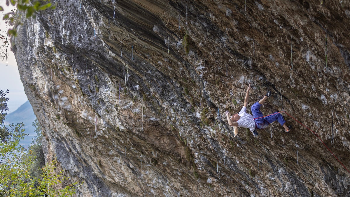 Did Janja Garnbret Just Flash 9a? It Depends.