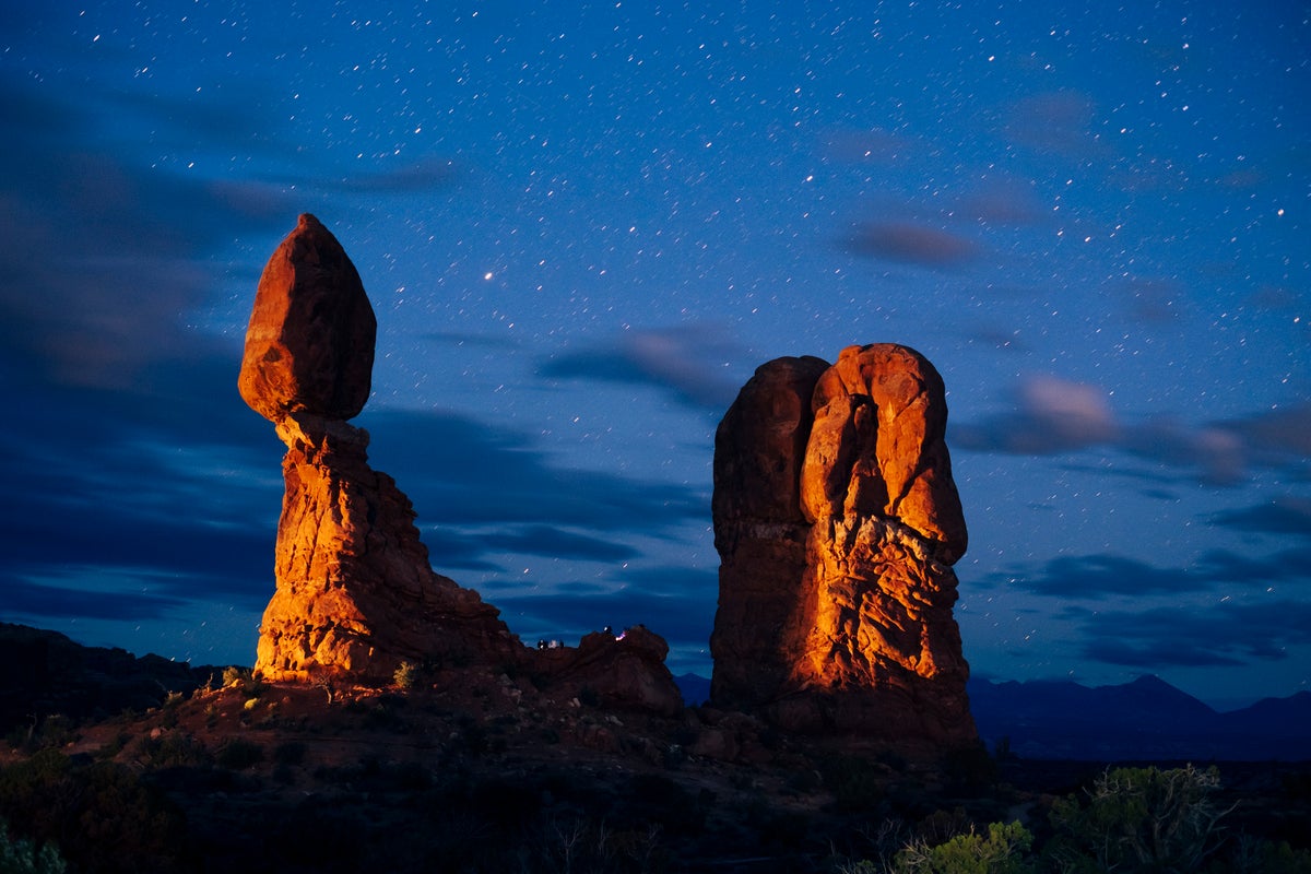 배우자와 함께 썩은 사막 탑에 올라가 보세요. 무엇이 잘못될 수 있나요?