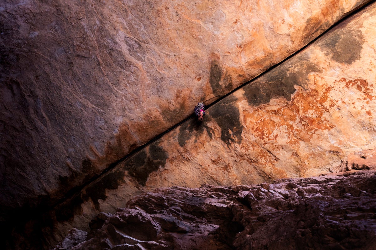 Mary Eden Becomes First Woman to Send ‘Century Crack’ (5.14b)
