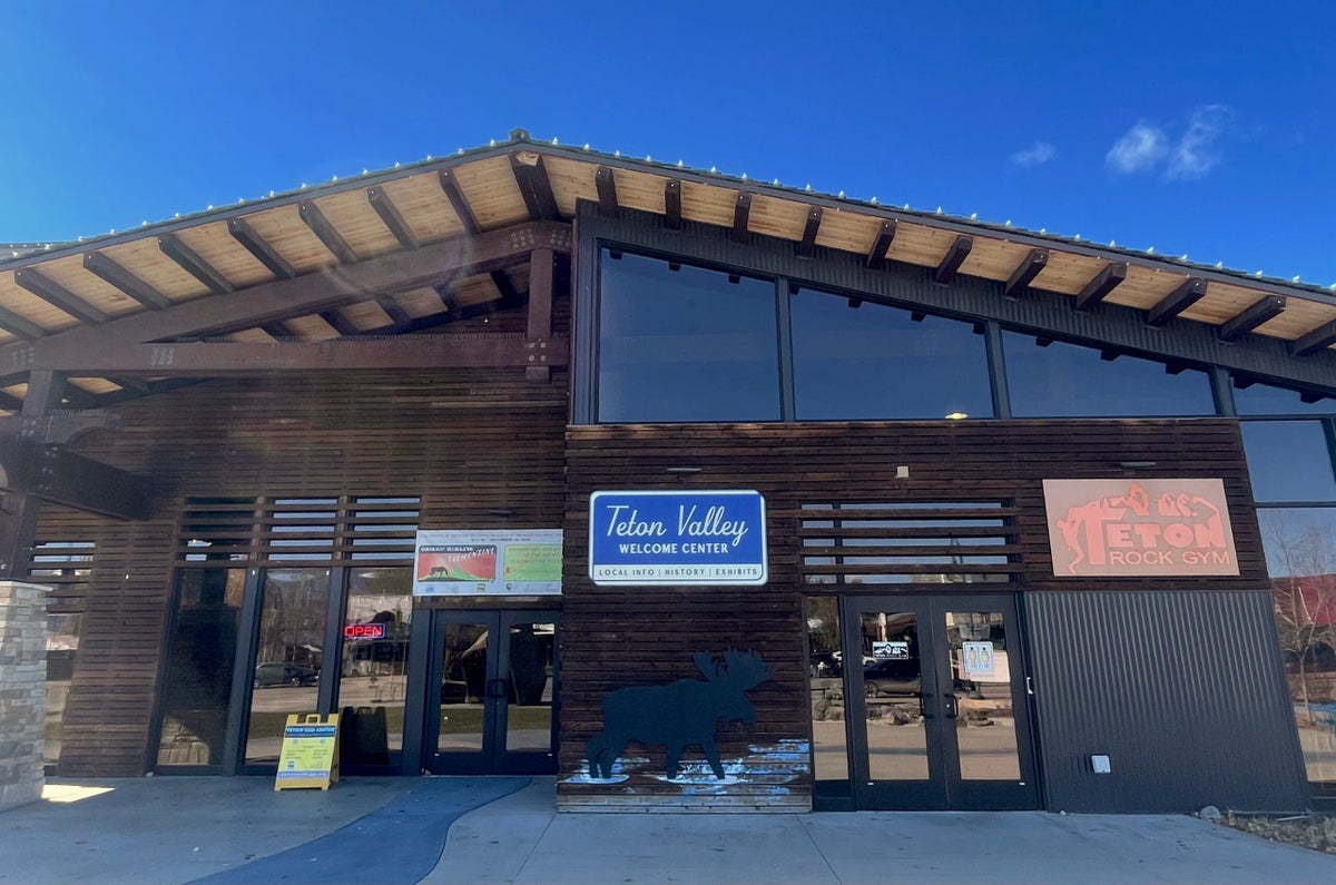 Toxic Conflict at Climbing Gym Divides a Mountain Town