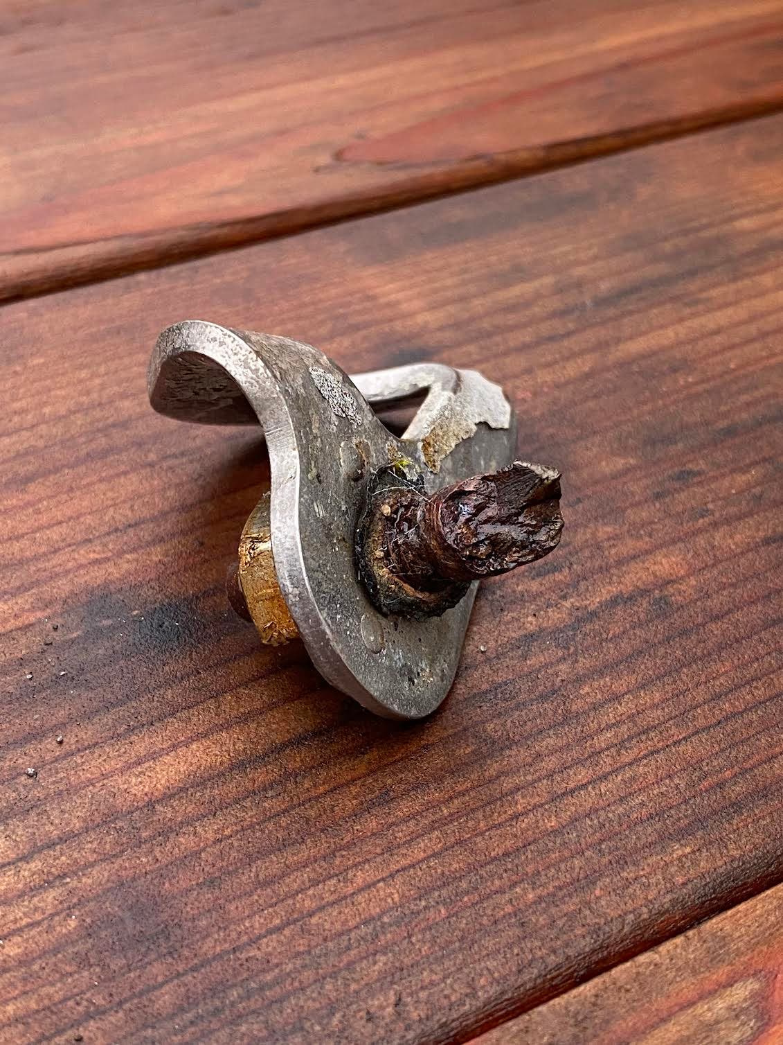The Union Internationale des Associations d’Alpinisme (UIAA) recommends that all climbing bolts are placed to maintain their full strength in 50 years. Thanks to stress corrosion cracking, however, this seaside, 28-year-old, 304 stainless steel bolt snapped under body weight. 