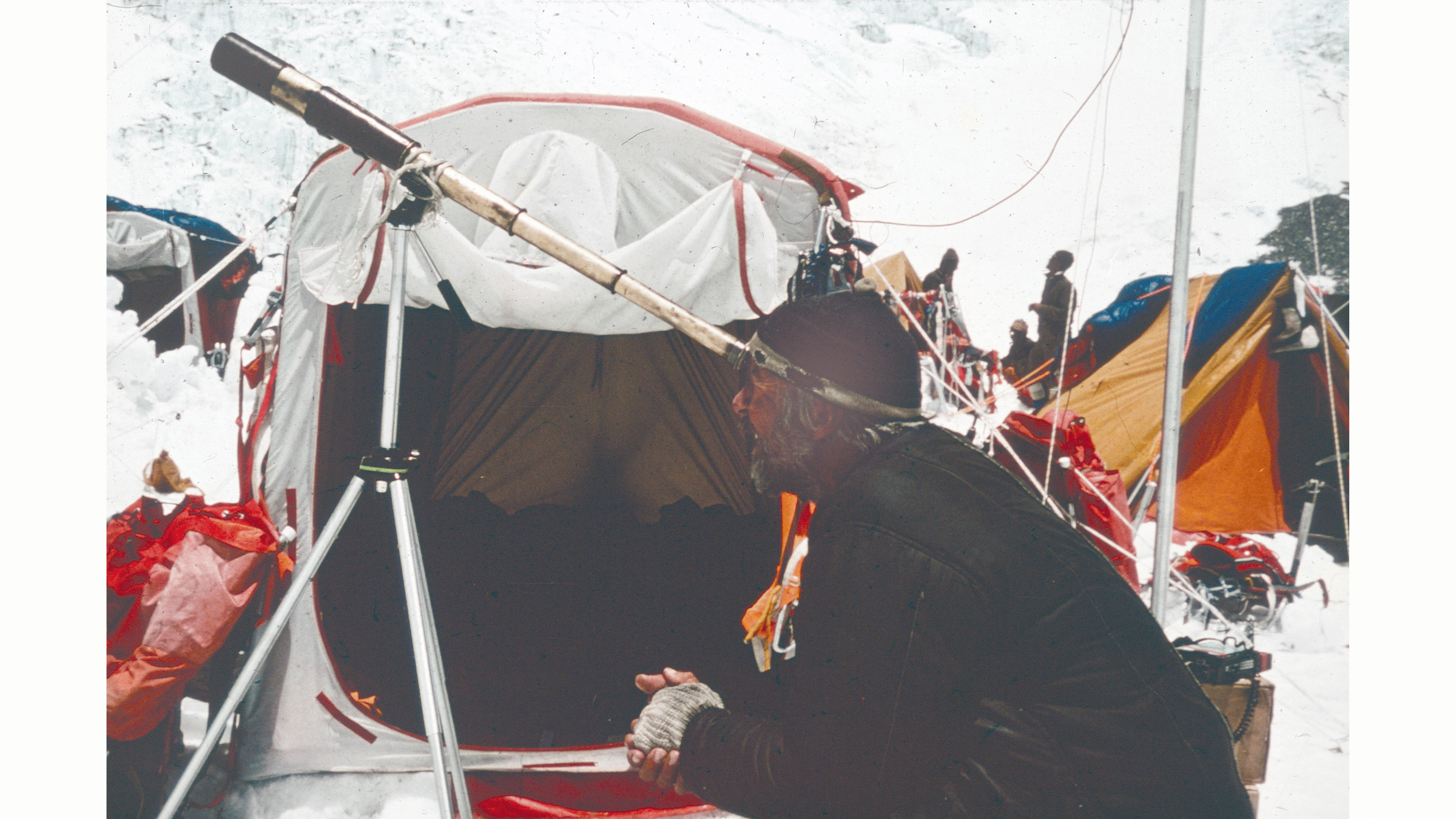 The Story of Mount Everest's First Death Zone Rescue - Climbing