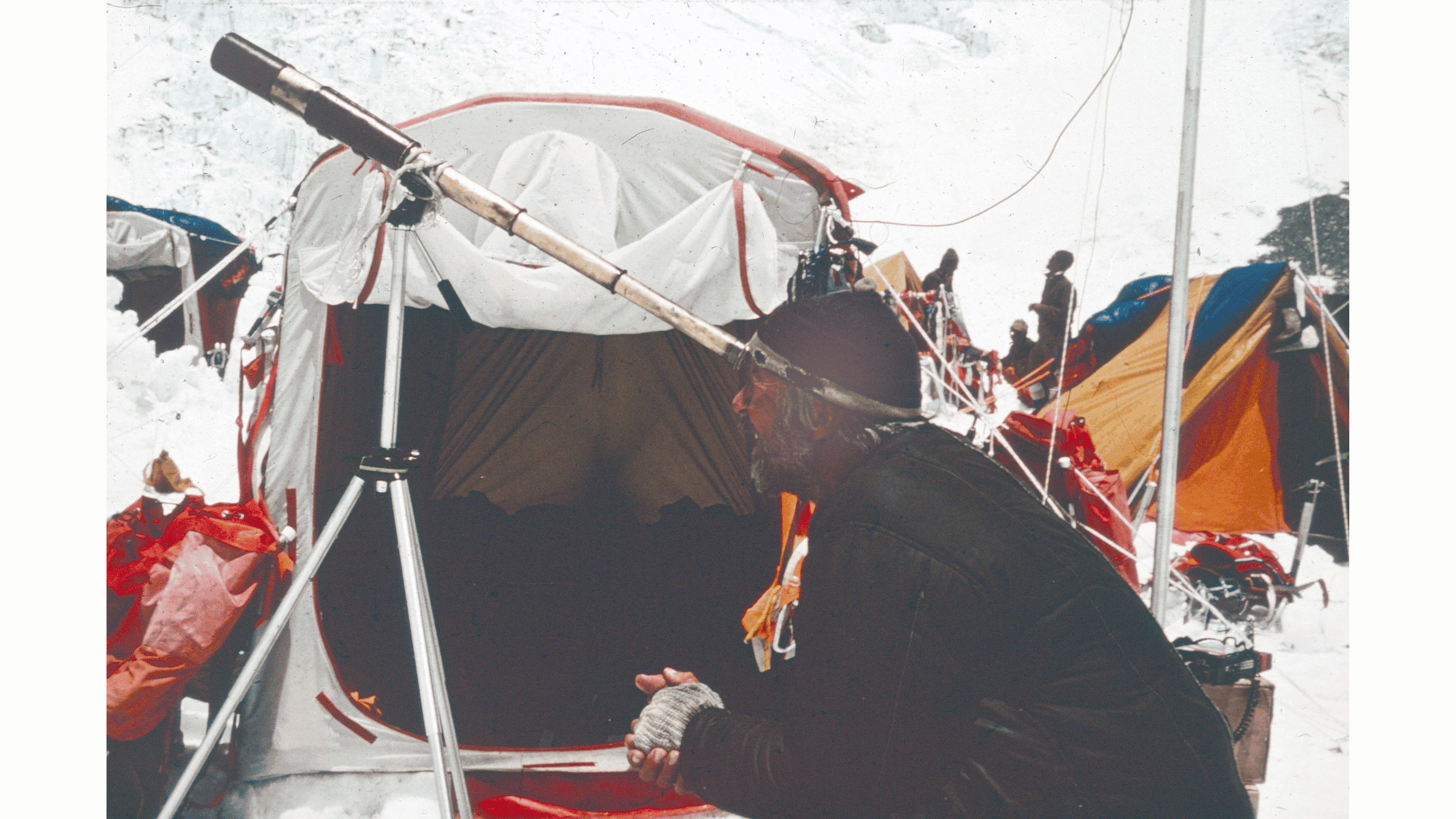 The Story of Mount Everest's First Death Zone Rescue - Climbing