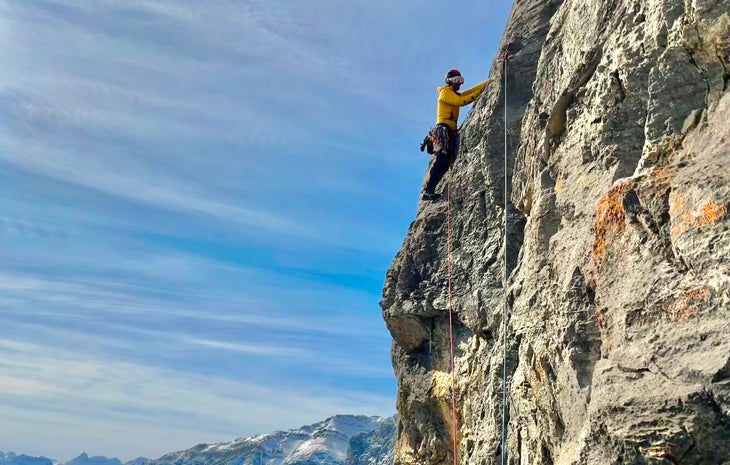 a climber with Apple Vision Pro goggles